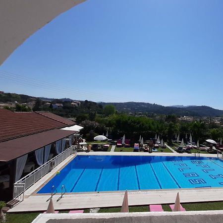 Eleni Apartments Арилас Екстериор снимка