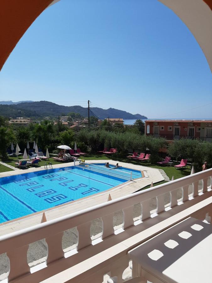 Eleni Apartments Арилас Екстериор снимка