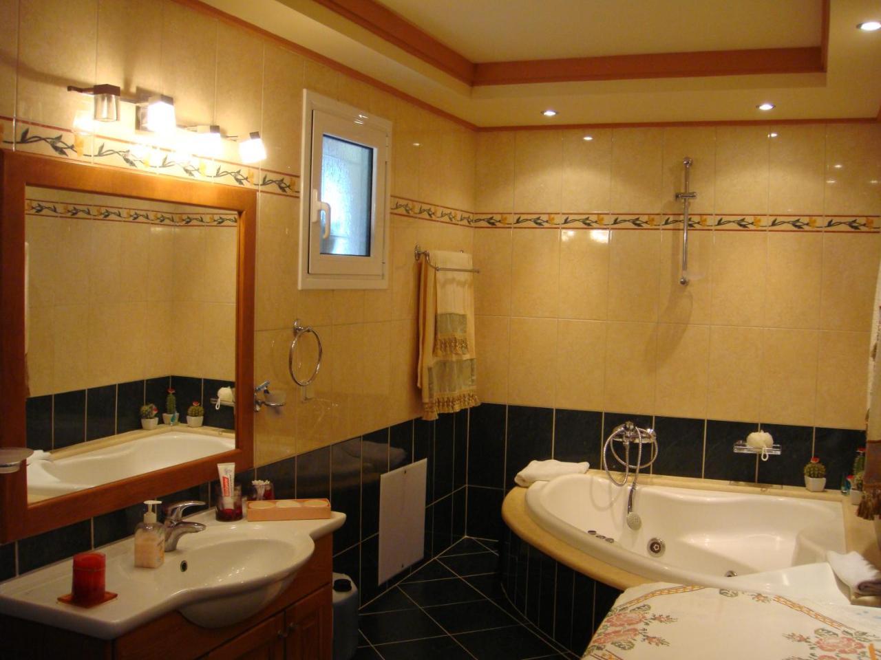 Eleni Apartments Арилас Екстериор снимка