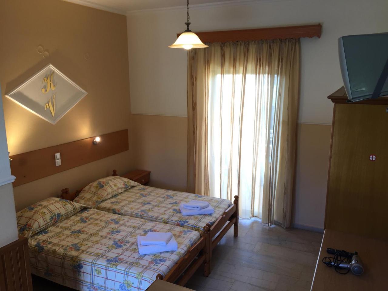 Eleni Apartments Арилас Екстериор снимка